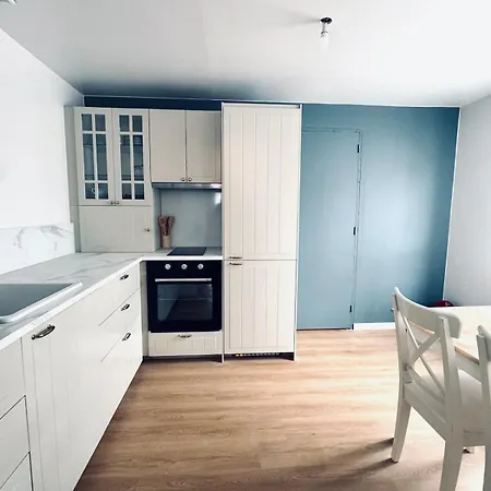 2 Bedroom House Centre Croix